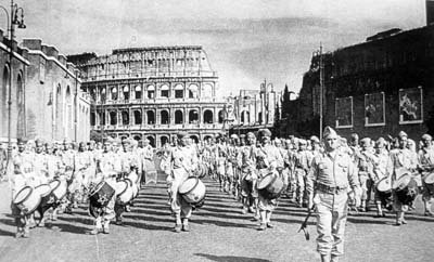 Défilé de l'Armée d'Afrique dans Rome en 1943