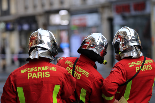 chant Les pompiers sont là