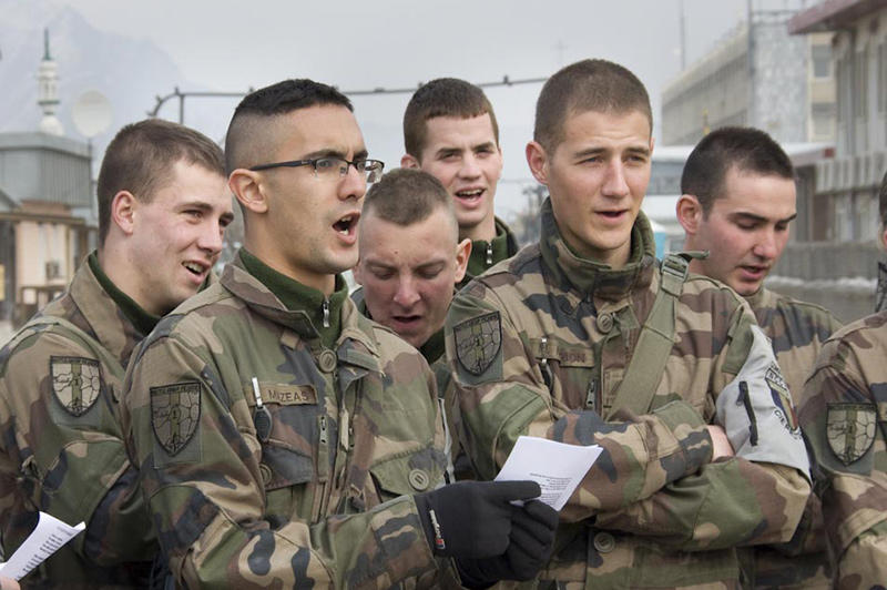 Soldats du 1er régiment d'infanterie de Sarrebourg chantant